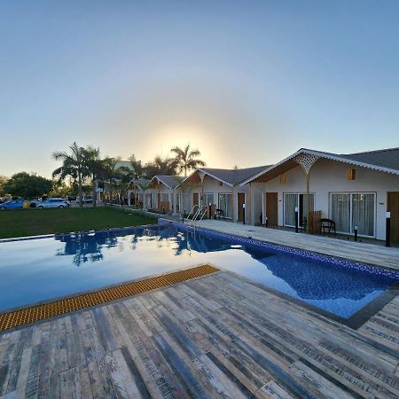Vits Daman Devka Beach Exterior foto