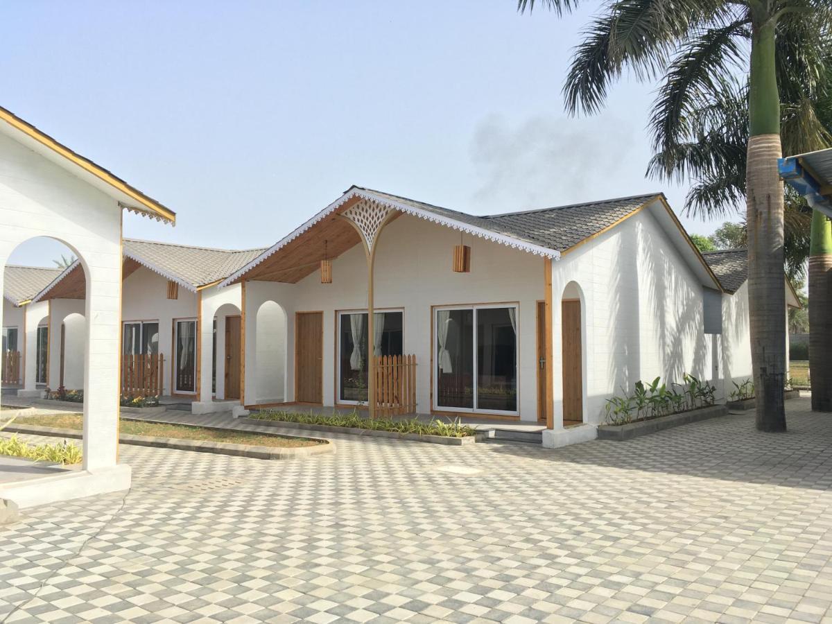 Vits Daman Devka Beach Exterior foto