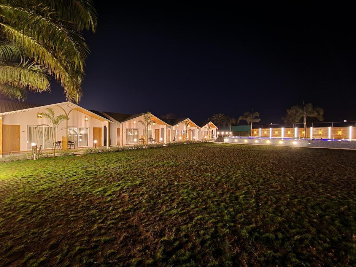 Vits Daman Devka Beach Exterior foto