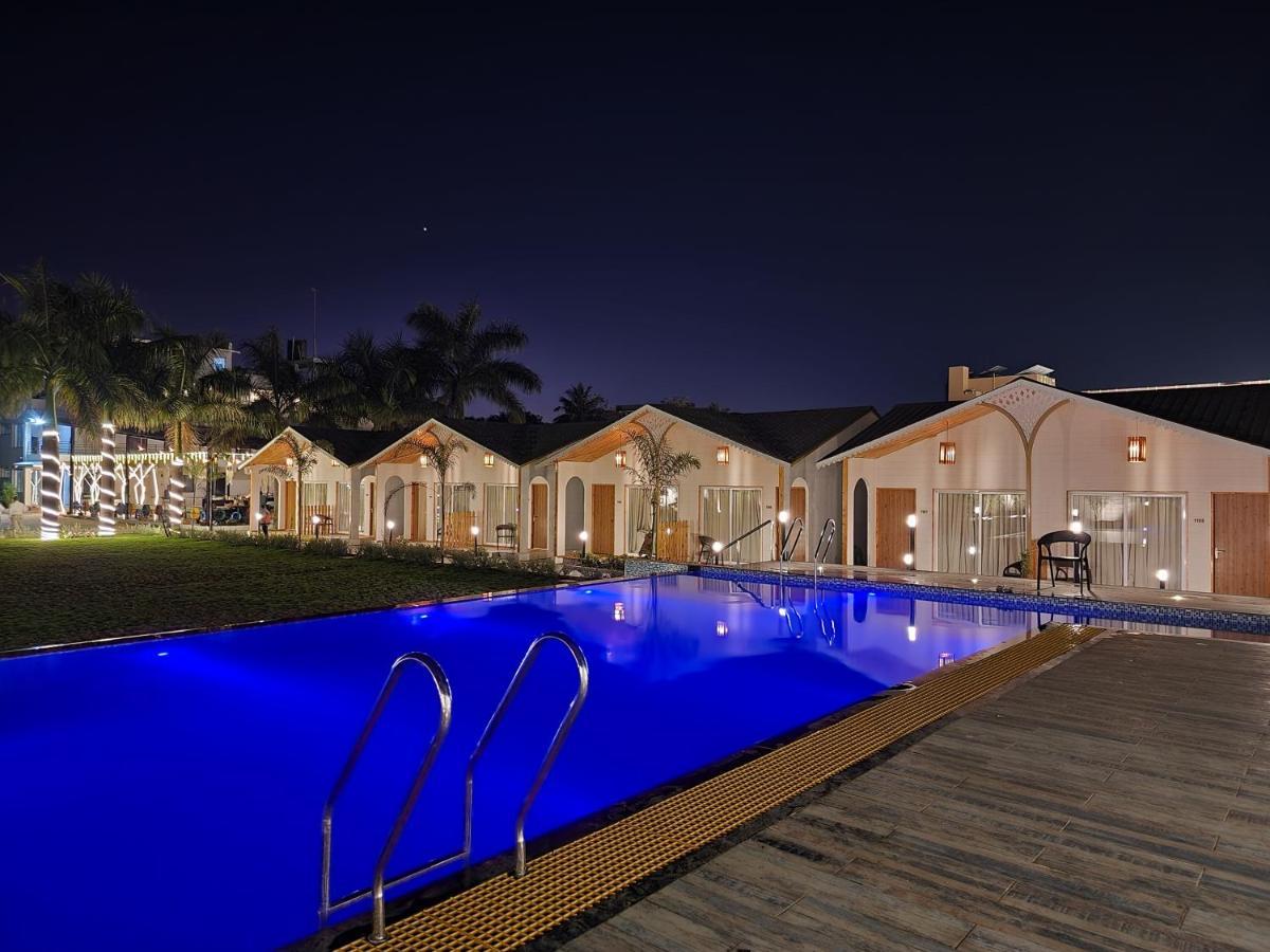 Vits Daman Devka Beach Exterior foto