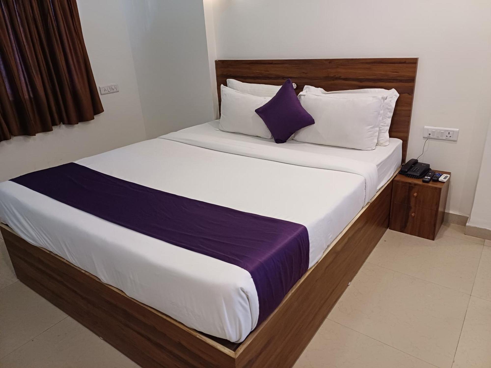 Vits Daman Devka Beach Exterior foto