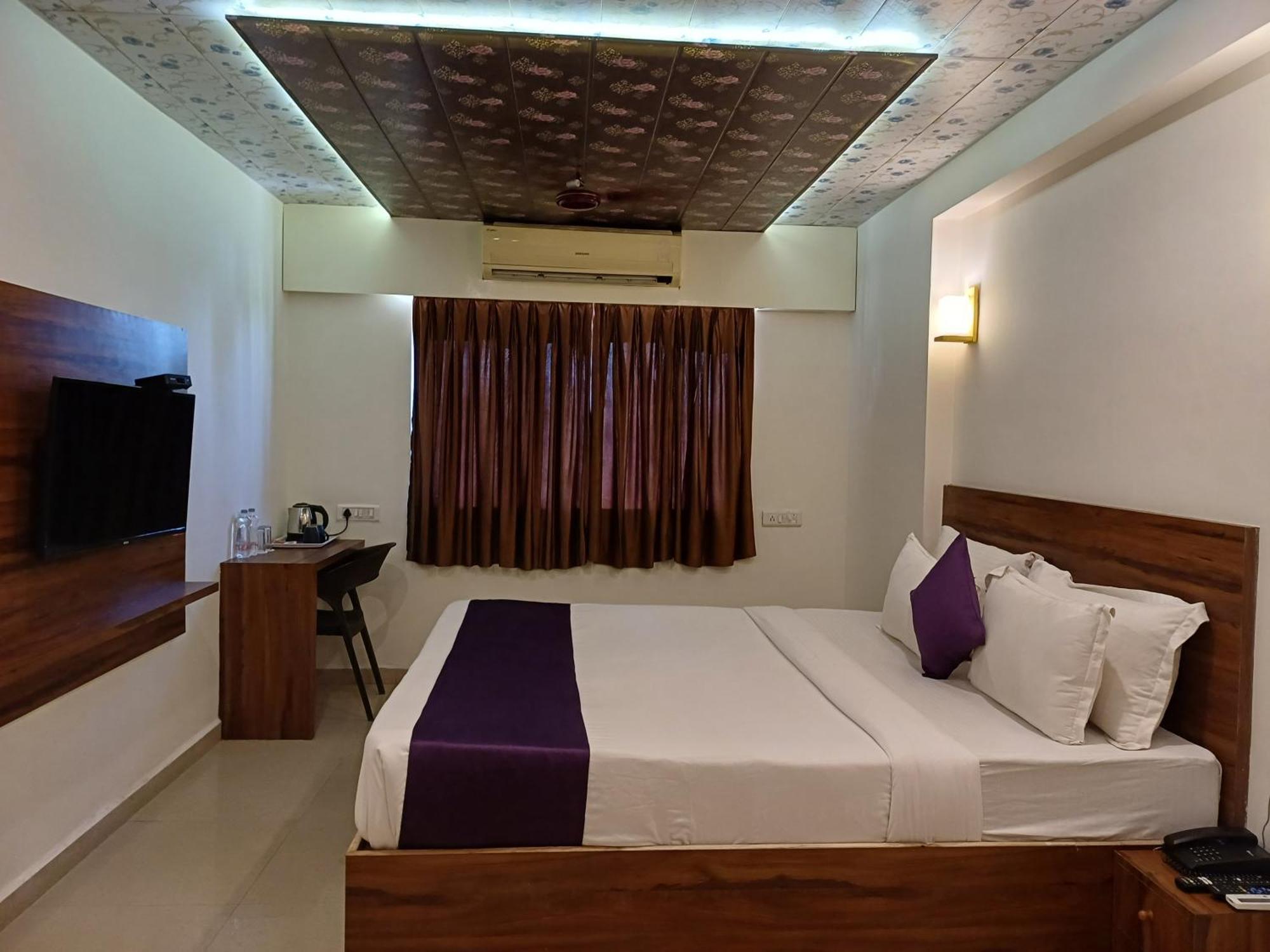 Vits Daman Devka Beach Exterior foto