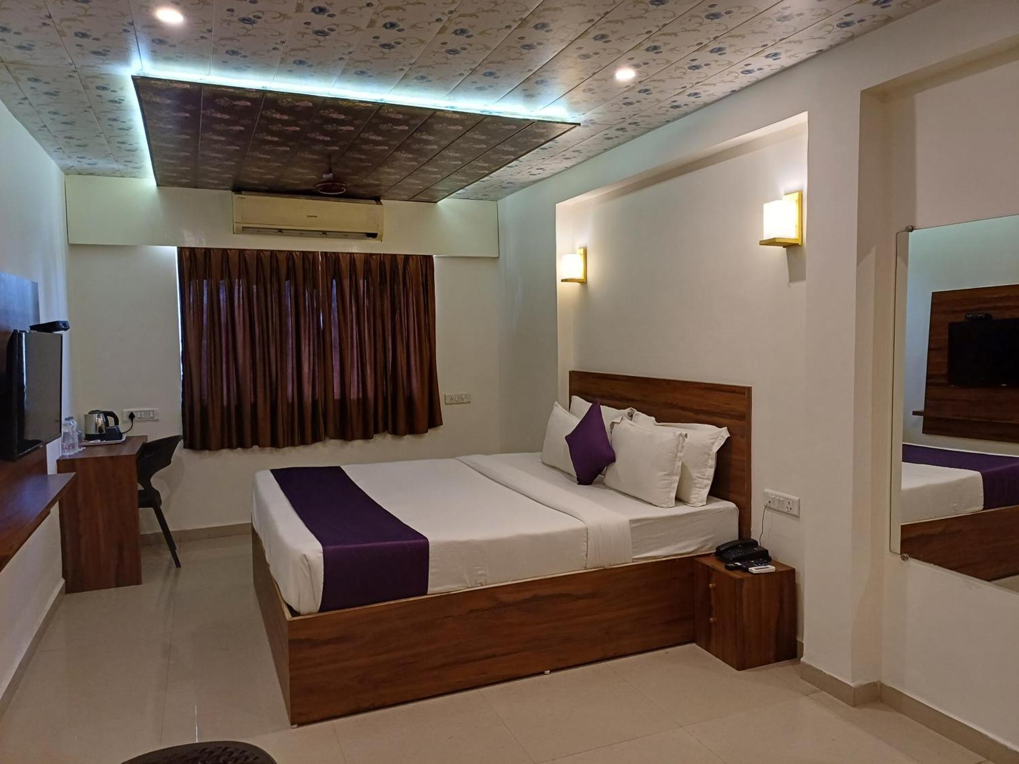 Vits Daman Devka Beach Exterior foto